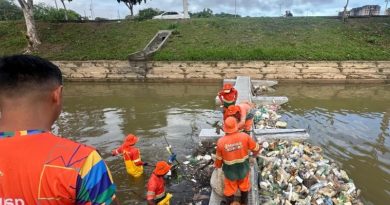 Passeio do Mindu ganha ecobarreira para conter detritos flutuantes antes que possam poluir o rio Negro