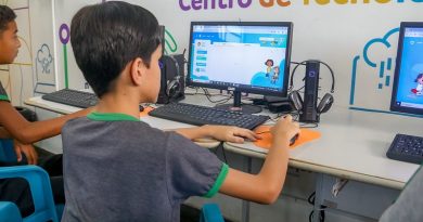 Implantação de centros de tecnologias educacionais melhoram desempenho de alunos da rede pública em Manaus